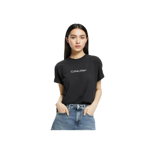 Calvin Klein T-Shirt Женская Черная