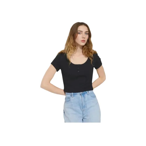 UNIQLO Черные Женские Футболки