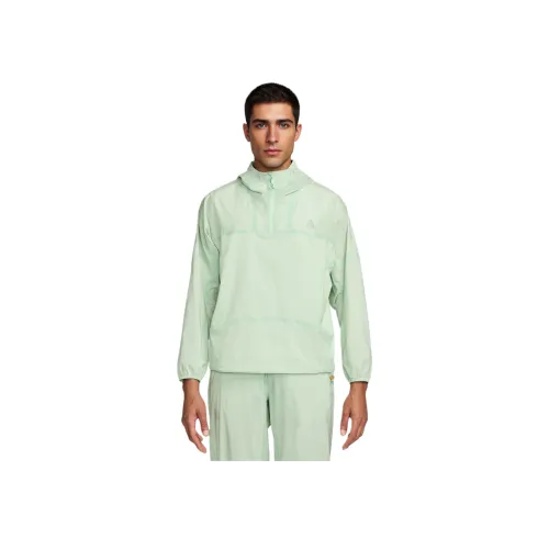 Nike Мужская Storm Fit ADV Куртка Куртки и Пальто Мужской Паровой Зеленый