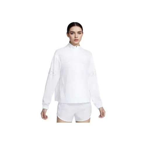 Nike Куртки и Пальто Женские Белые