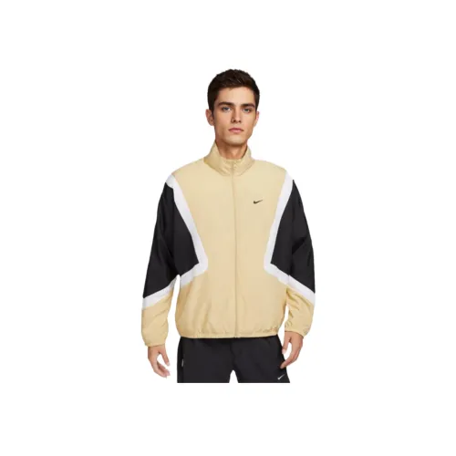 Nike Куртки и Пальто Мужской Коричневый