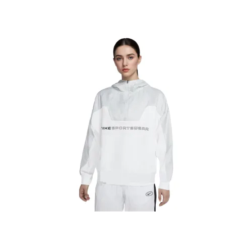 NIKE Белые Женские Куртки