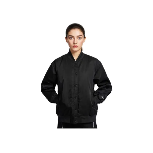Nike Куртки и Пальто Женские Черные
