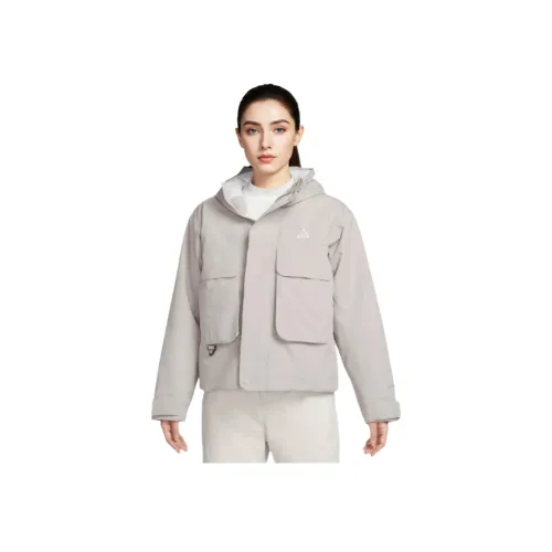 Nike ACG Skull PEAK PRIMALOFT Куртка Женская University Серый Football Серый Mountain Белый