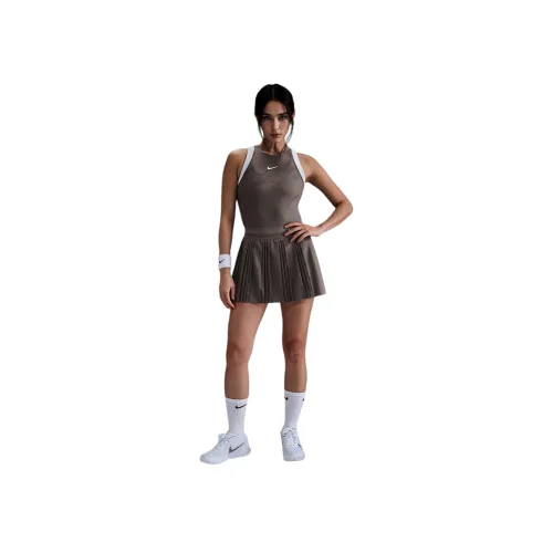 Nike Clothing Женские майки кофейного цвета