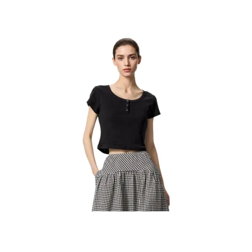 UNIQLO Черные Женские Футболки