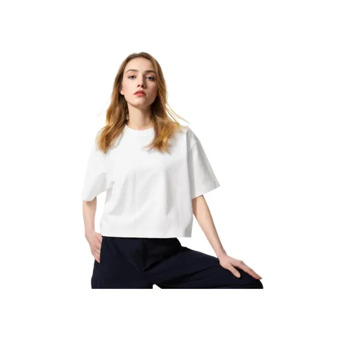 UNIQLO Белые Женские Футболки