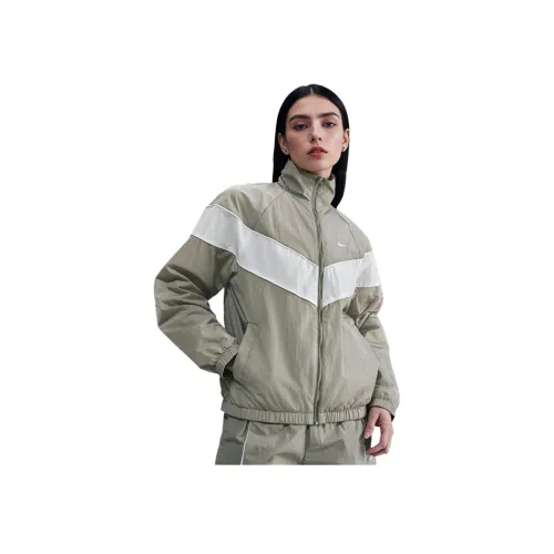 Nike Куртки и Пальто Женские Светло-Коричневый