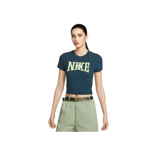 Nike Sportswear Стандартная футболка женская арсенал темно-морской синий