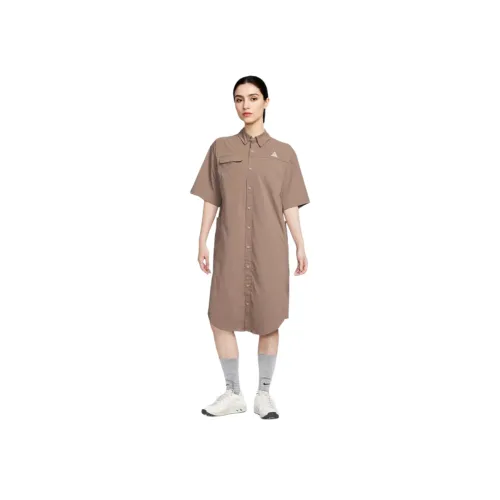 Nike ACG Короткий рукав Платье Женское Хаки
