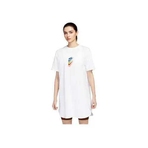 NIKE Белые Женские Платья с Коротким Рукавом