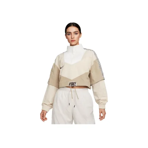 NIKE Дюнный белый Женские Куртки