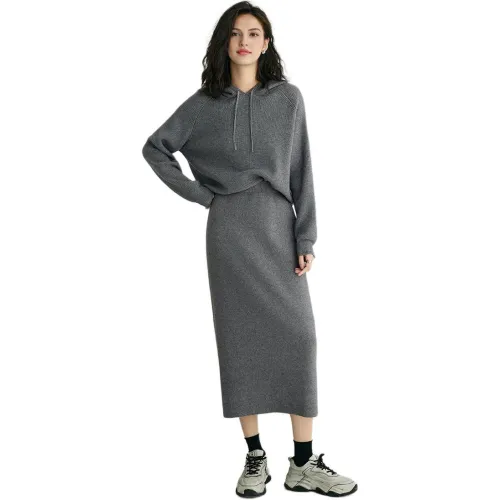 【Dme】 Комплект с юбкой Женские Темно-серый