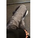 Чёрный (В комплекте с магазином острова MORii значок)