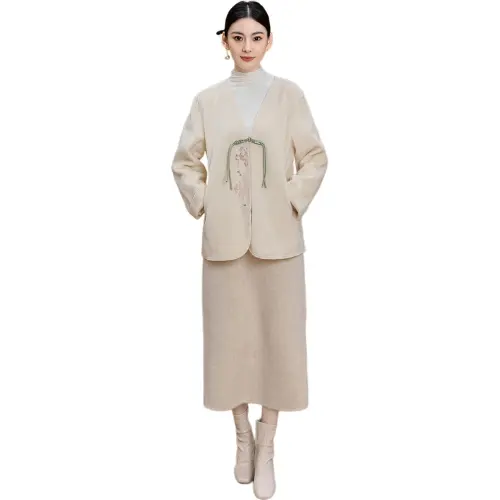 Fele.d Бежевый Женский Пальто