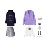 Темно-синий шерстяной пальто + фиолетовый кардиган + белая длинная рубашка + мини юбка + бейдж с бабочкой + носки до икры + пылезащитный чехол + вешалка