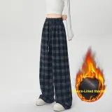 Красный, маленький