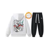 Флисовая подкладка, белый свитшот + черные штаны