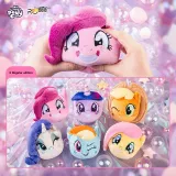 2 коробки, каждая из которых содержит 2 случайных фигурки