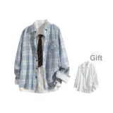 Светло-синяя и белая рубашка