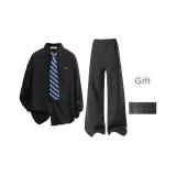 Черный костюм брюки (в комплекте с брошью)