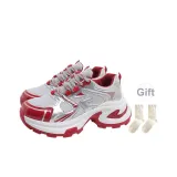 Red Socks  
Красные носки