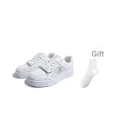 Классический белый (в комплекте носки*1)