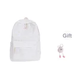 Белый котенок