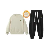 Флисовая подкладка, тяжелый хаки свитшот + черные штаны