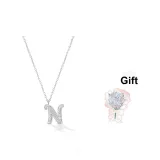 Сверкающий ожерелье с буквой