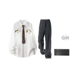 Белый+Темно-серый костюм брюки (в комплекте с брошью) (без воротника)