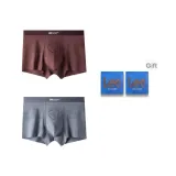 Красный кофе + кисть для теней серого цвета