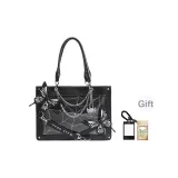 Чёрный и белый бабочка