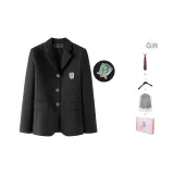 Черный костюм, в комплекте бесплатно: галстук + вешалка