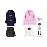 Темно-синий шерстяной пальто + розовый кардиган + белая длинная рубашка + август короткая юбка + бабочка, значок + носки до икры + пылезащитный чехол + вешалка