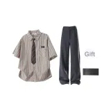 Светло-кофейная рубашка + темно-серые брюки (в комплекте с брошью) (без воротника)