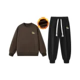 Флисовая подкладка, тяжелый кофейный свитшот + черные штаны