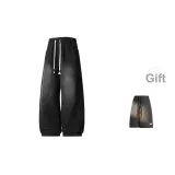 Black (В комплекте с Light Gray Brand Shorts)  
Черный (В комплекте с Светло-Серыми Шортами Бренда)