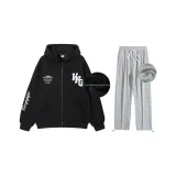 Чёрный топ + серые штаны