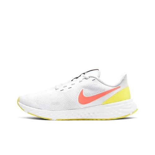 Nike REVOLUTION 5 Беговые кроссовки Низкий Топ Женские