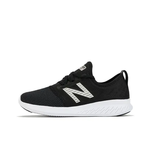 New Balance NB Coast Low Top Беговые кроссовки Женские Черные