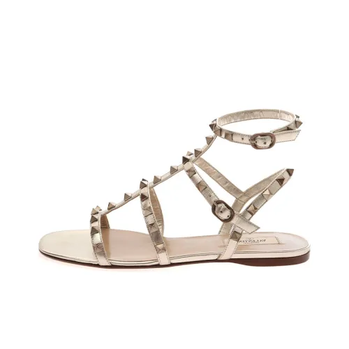 Сандалии Valentino Rockstud в римском стиле женские