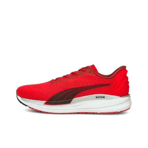 PUMA Magnify Nitro Magnify Nitro Low Беговые кроссовки Мужские Красные