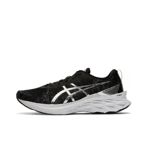 Asics Novablast 2 Амортизация Поддержка Легкий Отскок Низкий Топ Беговые кроссовки Мужской Черный Серый