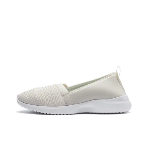 PUMA Adelina Шокабойеры Противоскользящие Устойчивые к истиранию Легкие Низкий Топ Марафон Беговые кроссовки Женские Белые