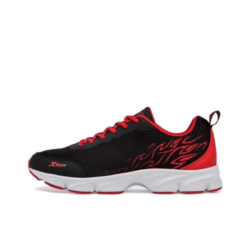 XTEP Slip-resistant Abrasion-resistant Breathable Lightweight Low-top Running Shoes Men's Black Red