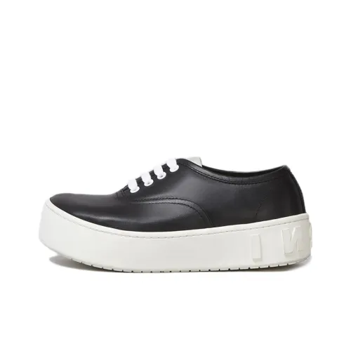 MARNI Низкие кроссовки для занятий спортом Женские Черные