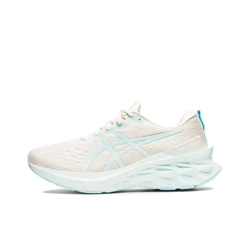 Asics Novablast 2 Low Топ Повседневные Беговые Кроссовки Женские Бежевые Светло-Синие