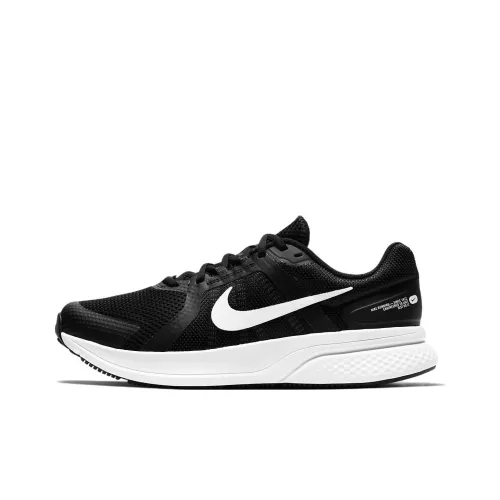 Nike Run Swift 2 Амортизация Устойчивость к истиранию Устойчивость к абразивным воздействиям Термический низкий топ Повседневные беговые кроссовки Мужские Черно-белые