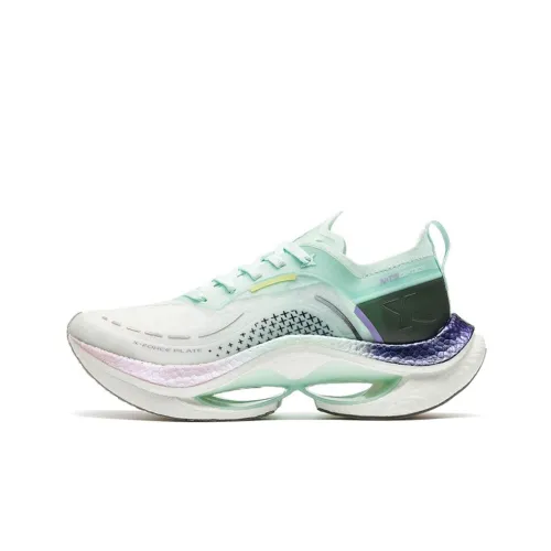 XTEP Slip-resistant Abrasion-resistant Breathable Lightweight Rebound Low-Top Casual Running Shoes Women's